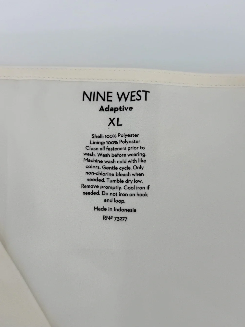 NEW set of 2 Nine West Adaptive V-Neck Sleeveless Camisoles Periwinkle & Ivory